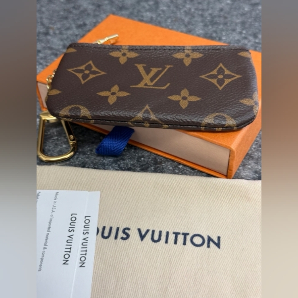 Louis Vuitton Monogram Zip Coin Pouch - Brown with Gold Hardware - Picture 4 of 9